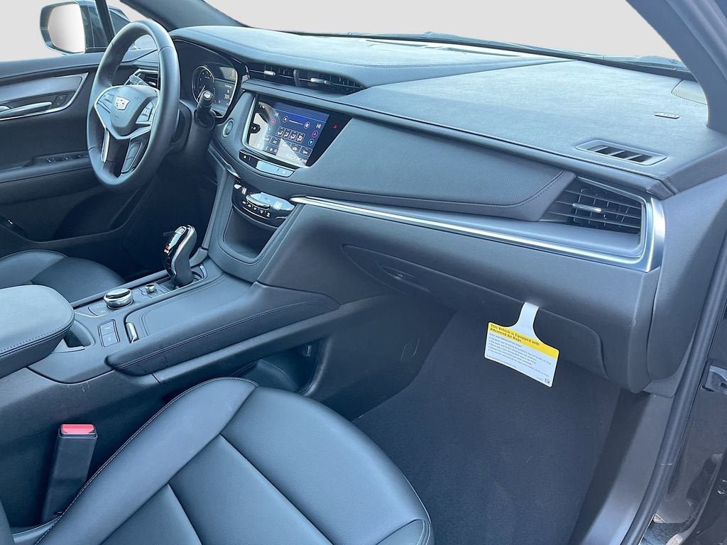 New 2025 Cadillac XT5 Luxury FWD image 29