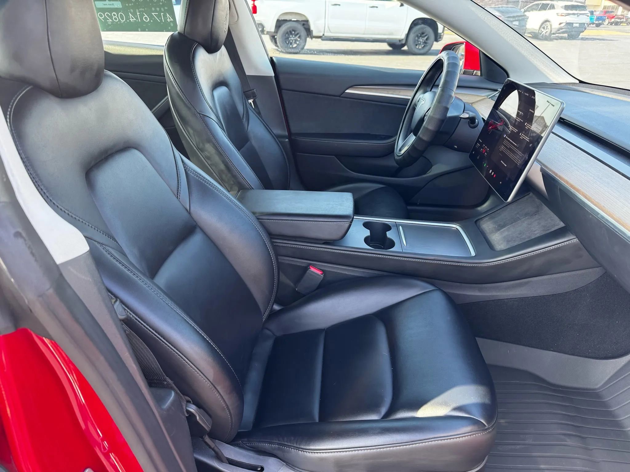 Used 2023 Tesla Model 3 Standard Range image 5