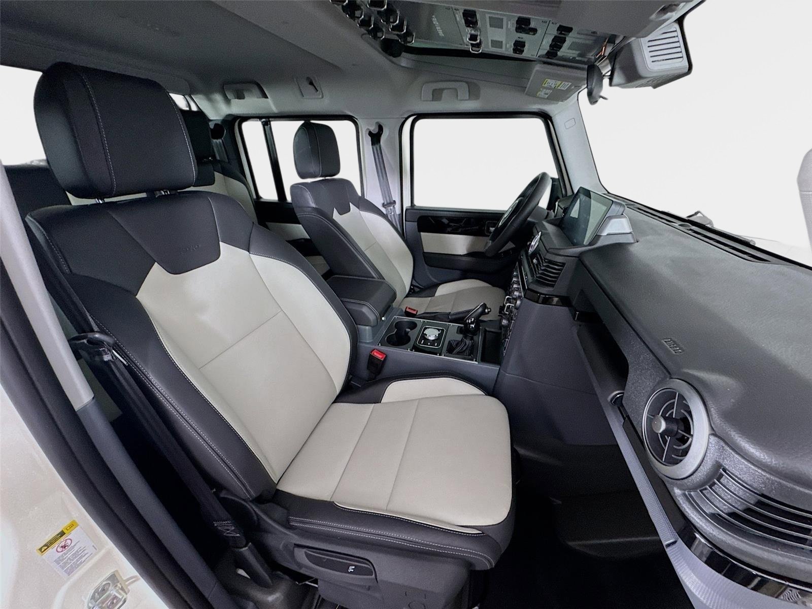 Used 2025 INEOS Grenadier AWD/4WD image 26