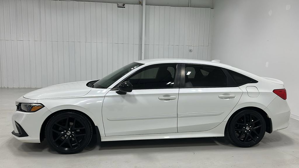 Used 2022 Honda Civic Sport image 2
