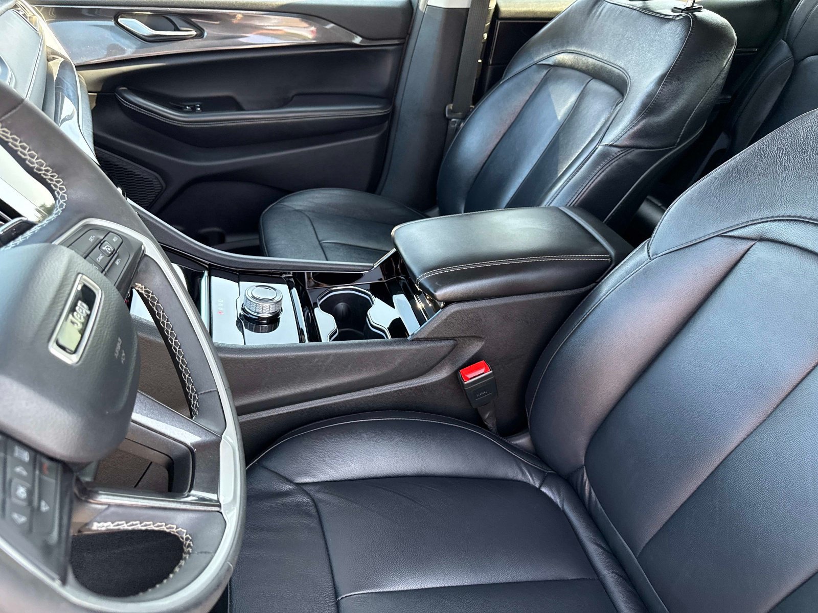 Certified 2023 Jeep Grand Cherokee L Laredo w/ Luxury Tech Group I AWD/4WD image 20
