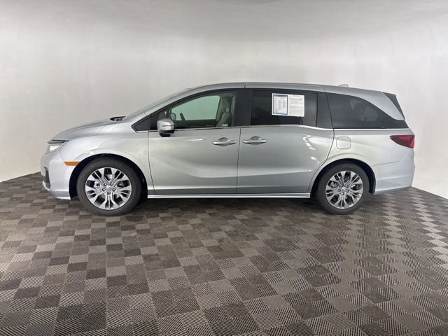 Certified 2026 Honda Odyssey Touring image 11