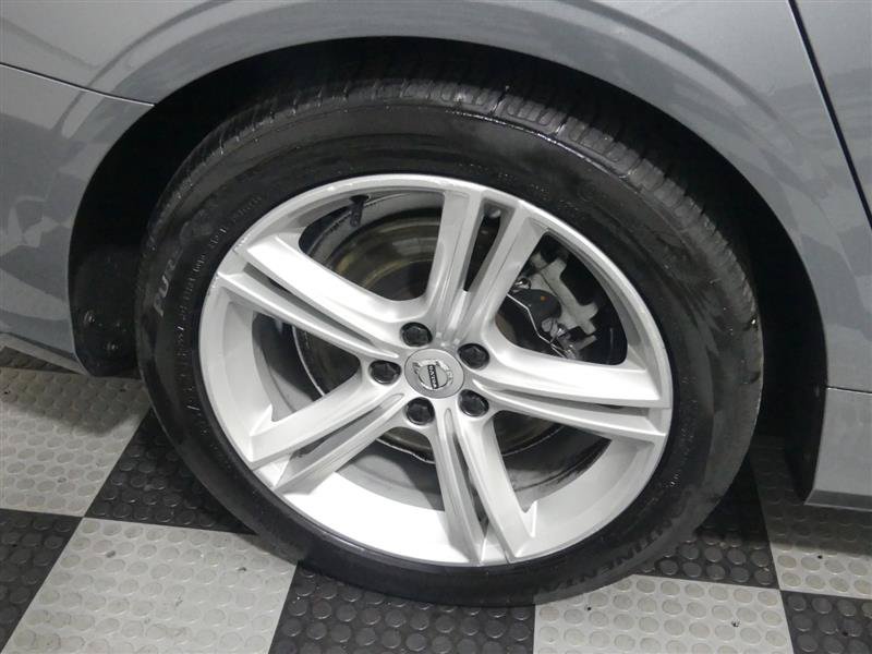 Used 2018 Volvo S90 T5 Momentum w/ Convenience Package AWD/4WD image 17