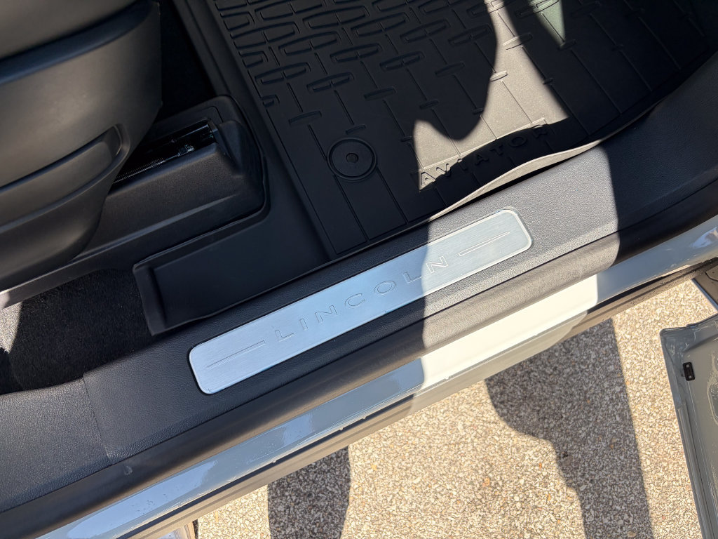 New 2027 Lincoln Aviator AWD image 33