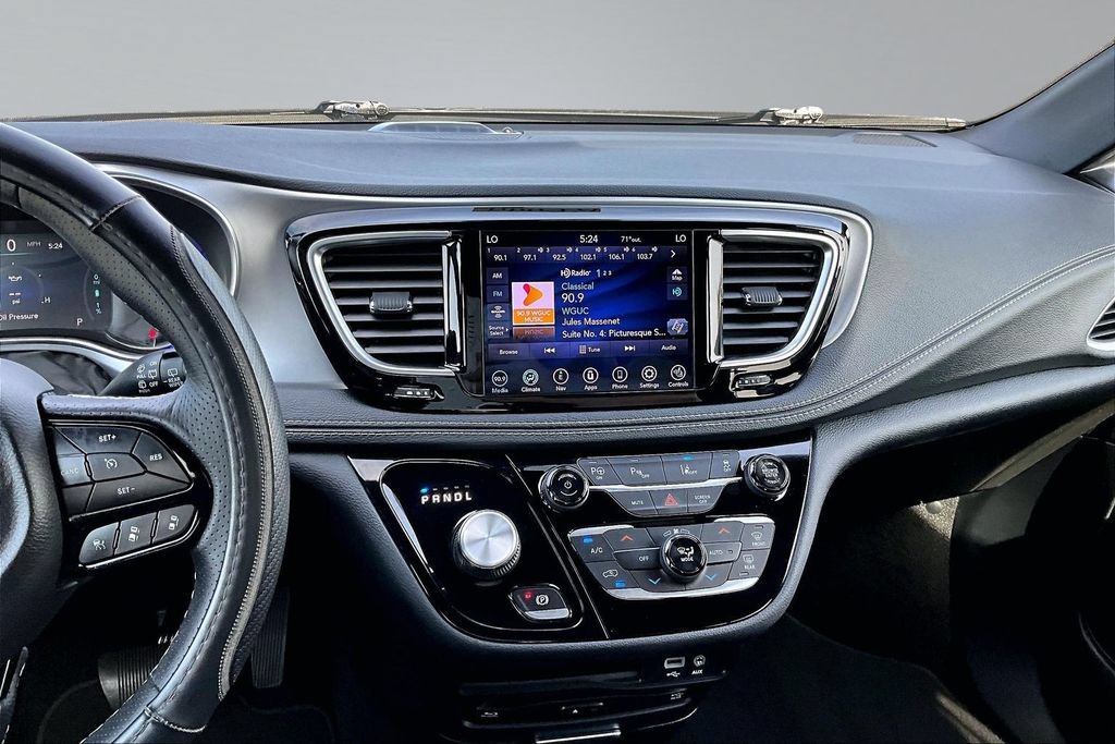 Used 2020 Chrysler Pacifica Limited w/ Advanced Safetytec Group FWD image 6