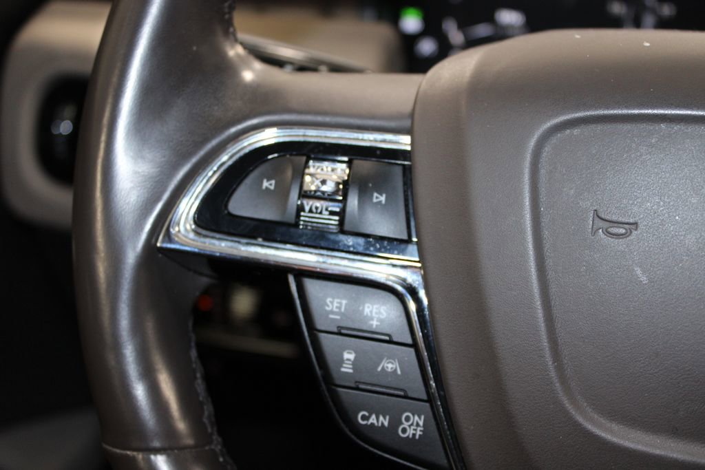 Used 2023 Lincoln Nautilus Reserve w/ Equipment Group 201A image 19