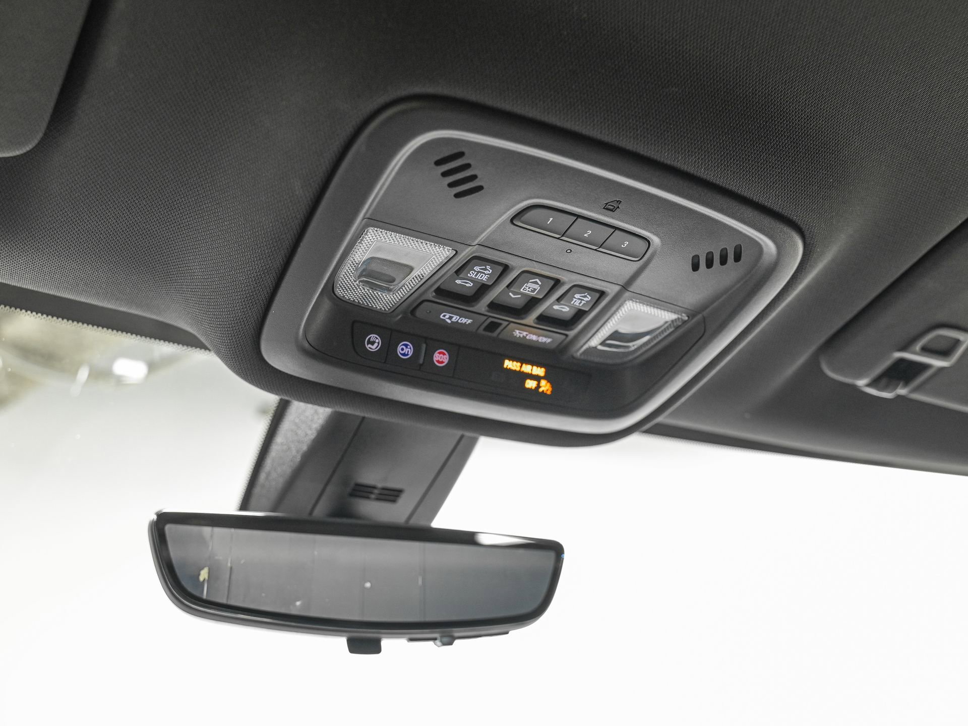 Used 2023 Chevrolet Traverse Premier w/ Redline Edition image 24