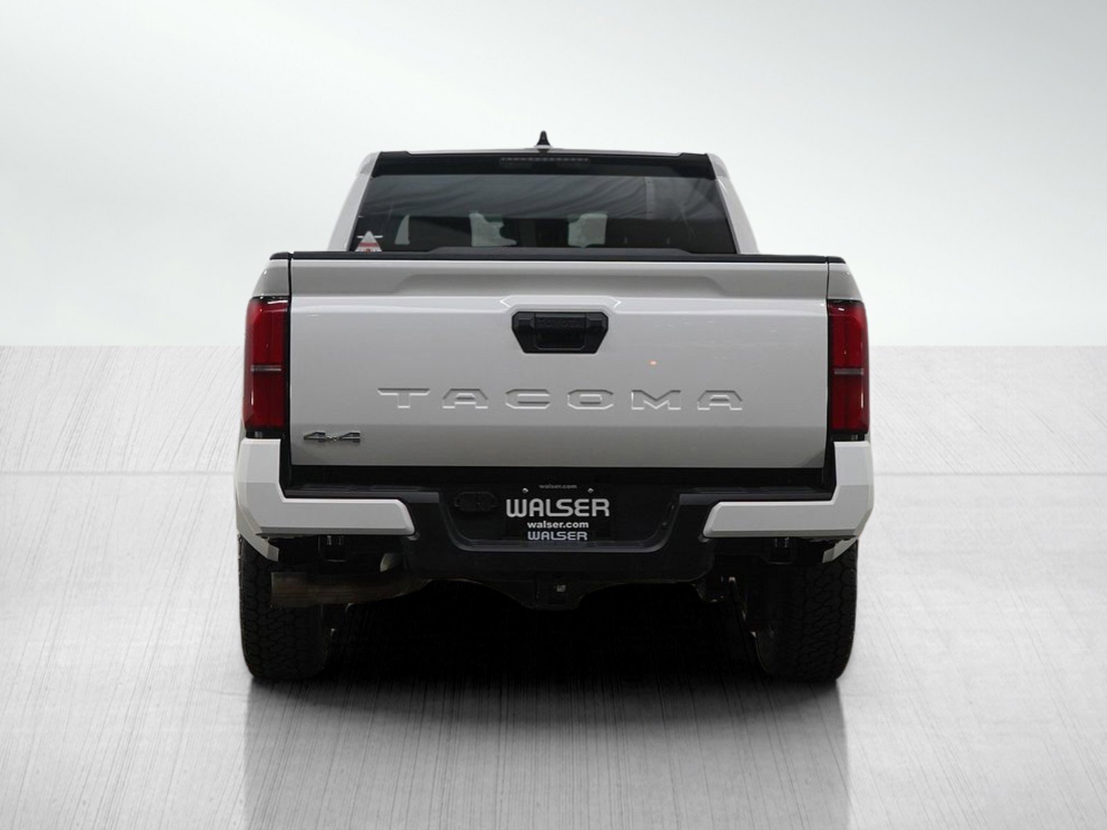 Used 2024 Toyota Tacoma SR5 image 4