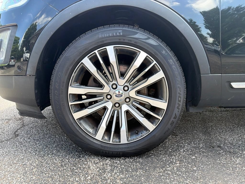 Used 2017 Ford Explorer Platinum AWD/4WD image 12