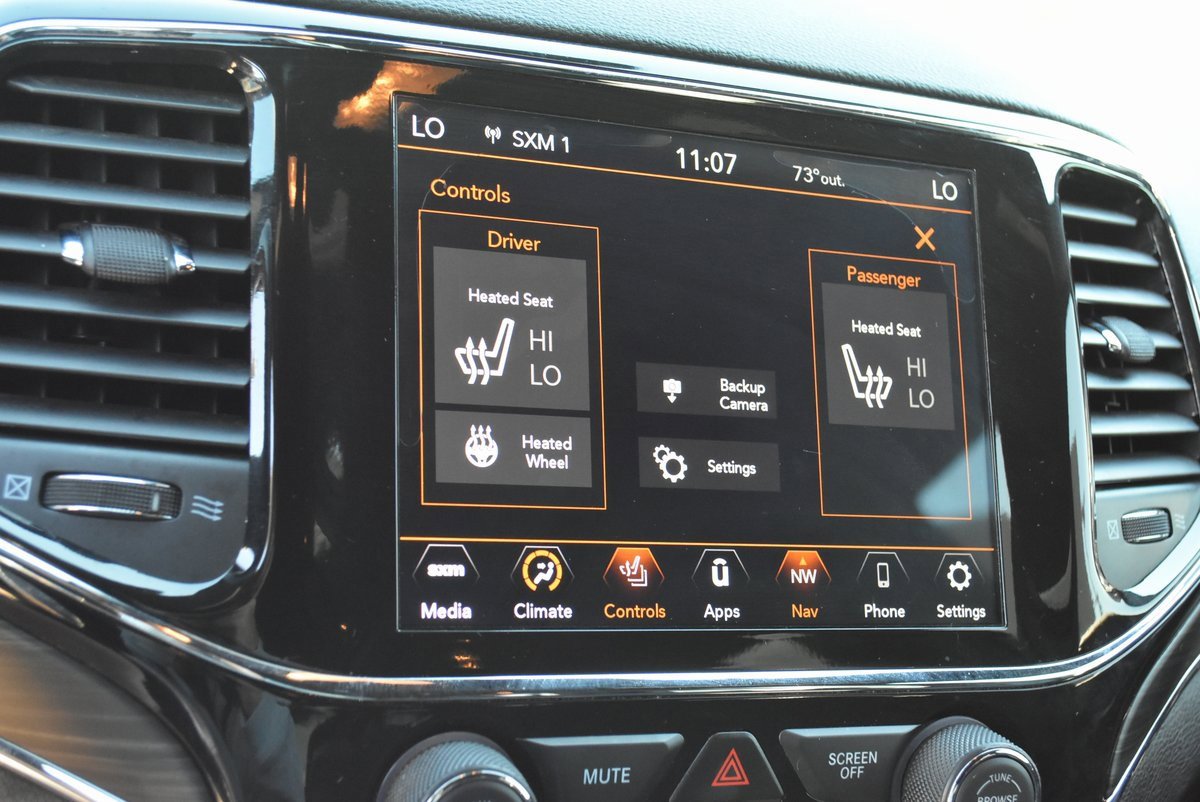 Used 2021 Jeep Grand Cherokee Limited image 24