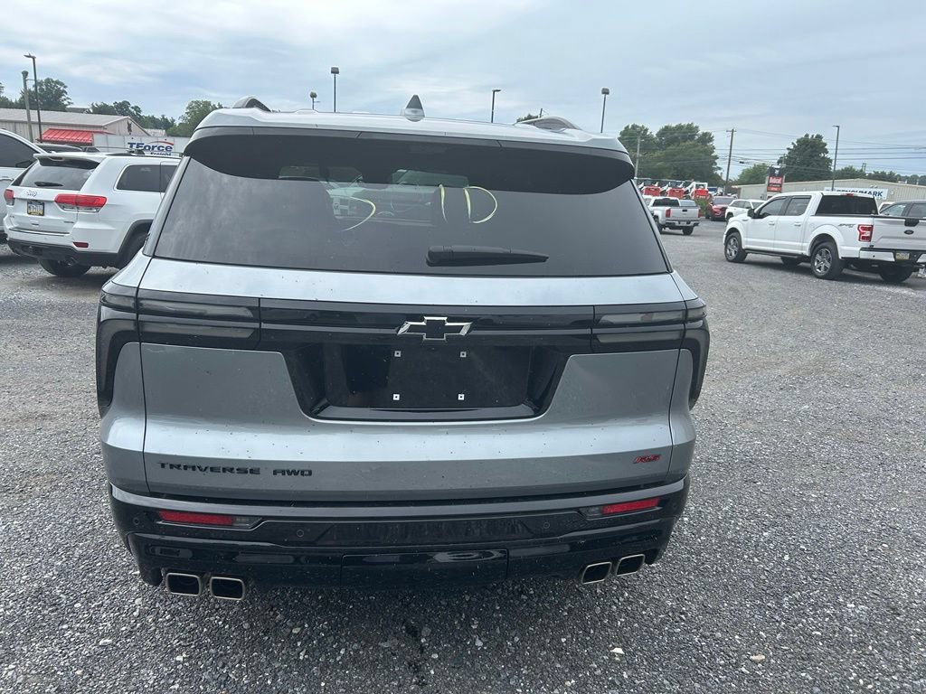 Used 2024 Chevrolet Traverse RS AWD/4WD image 9