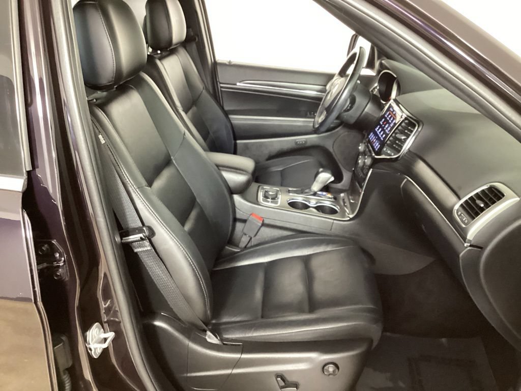 Used 2021 Jeep Grand Cherokee Limited AWD/4WD image 36
