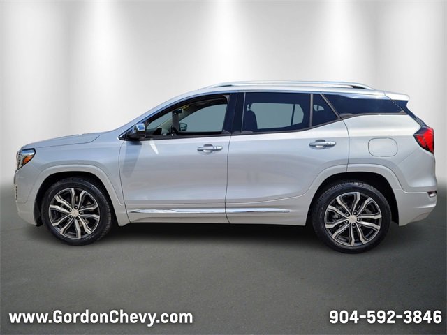 Used 2020 GMC Terrain Denali w/ Denali Premium Package image 2