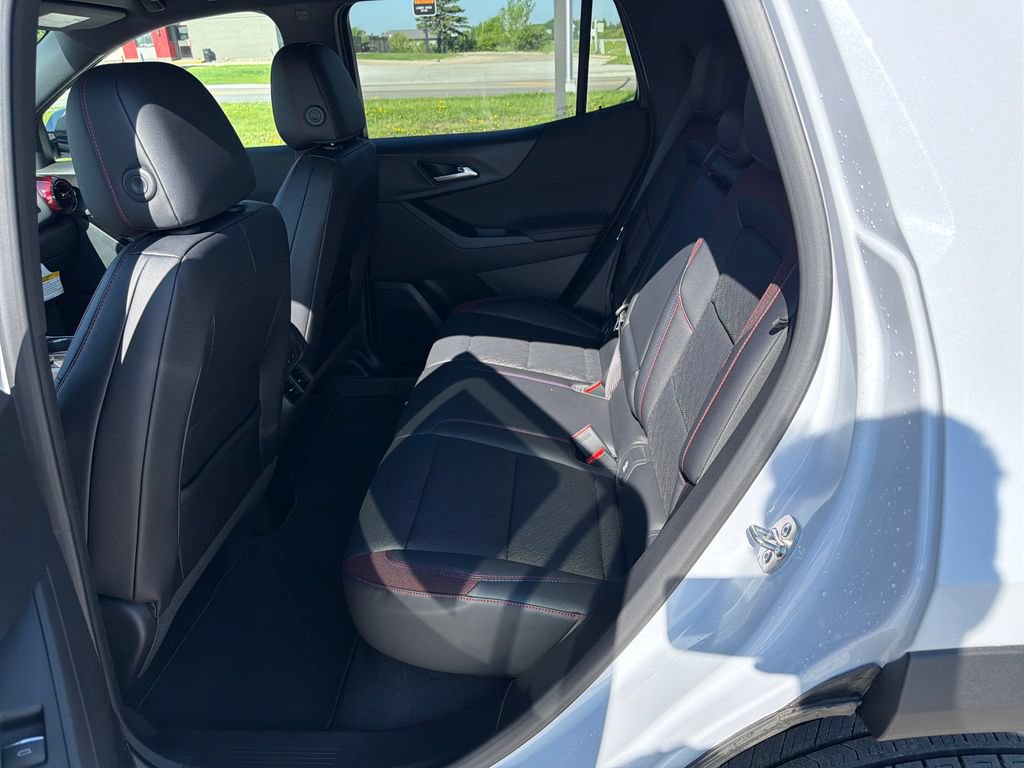New 2026 Chevrolet Equinox RS w/ Convenience Package III AWD/4WD image 25