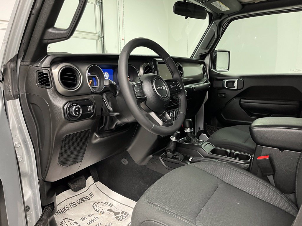 Used 2023 Jeep Gladiator Sport AWD/4WD image 20