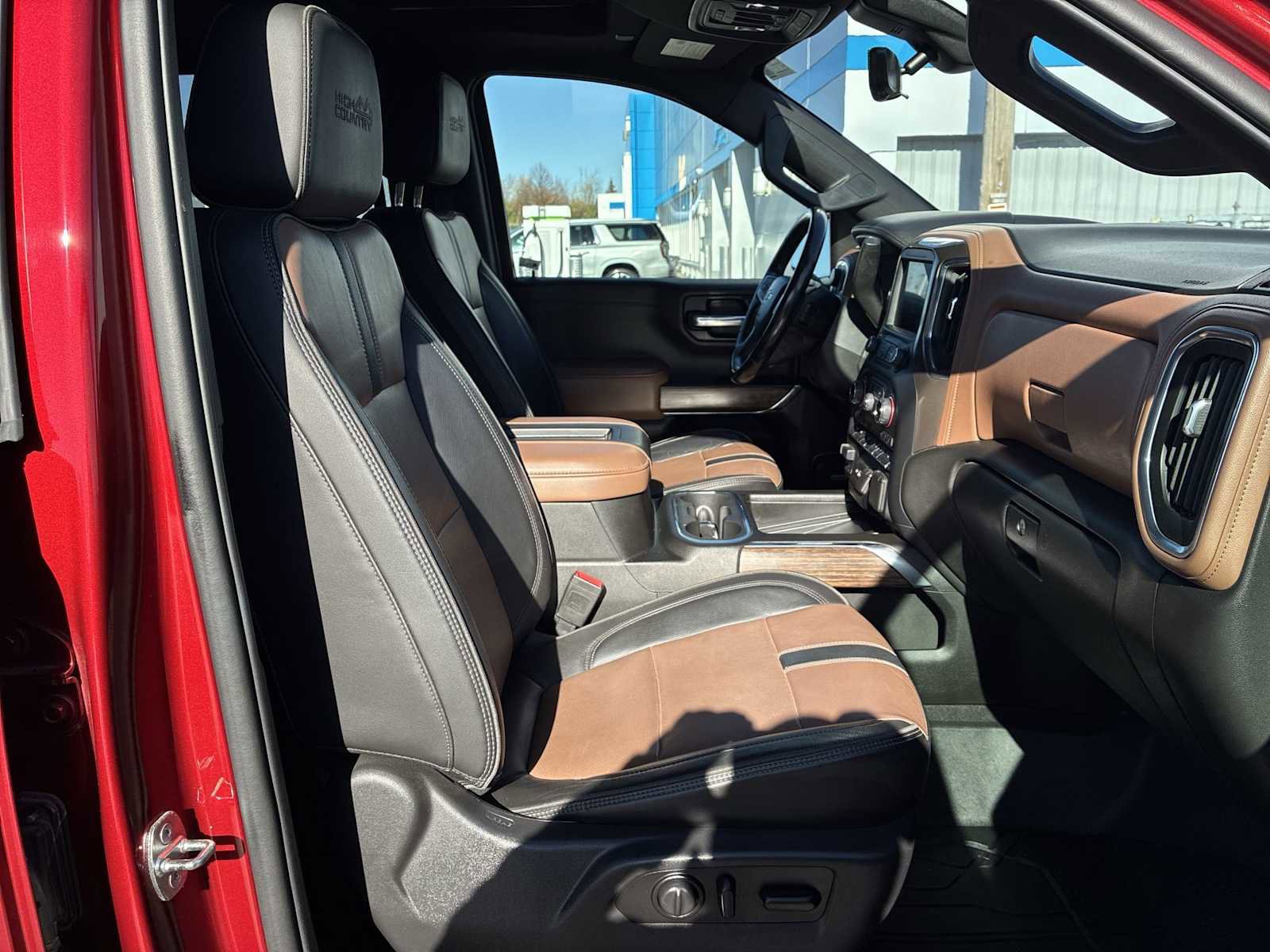 Used 2021 Chevrolet Silverado 1500 High Country image 28