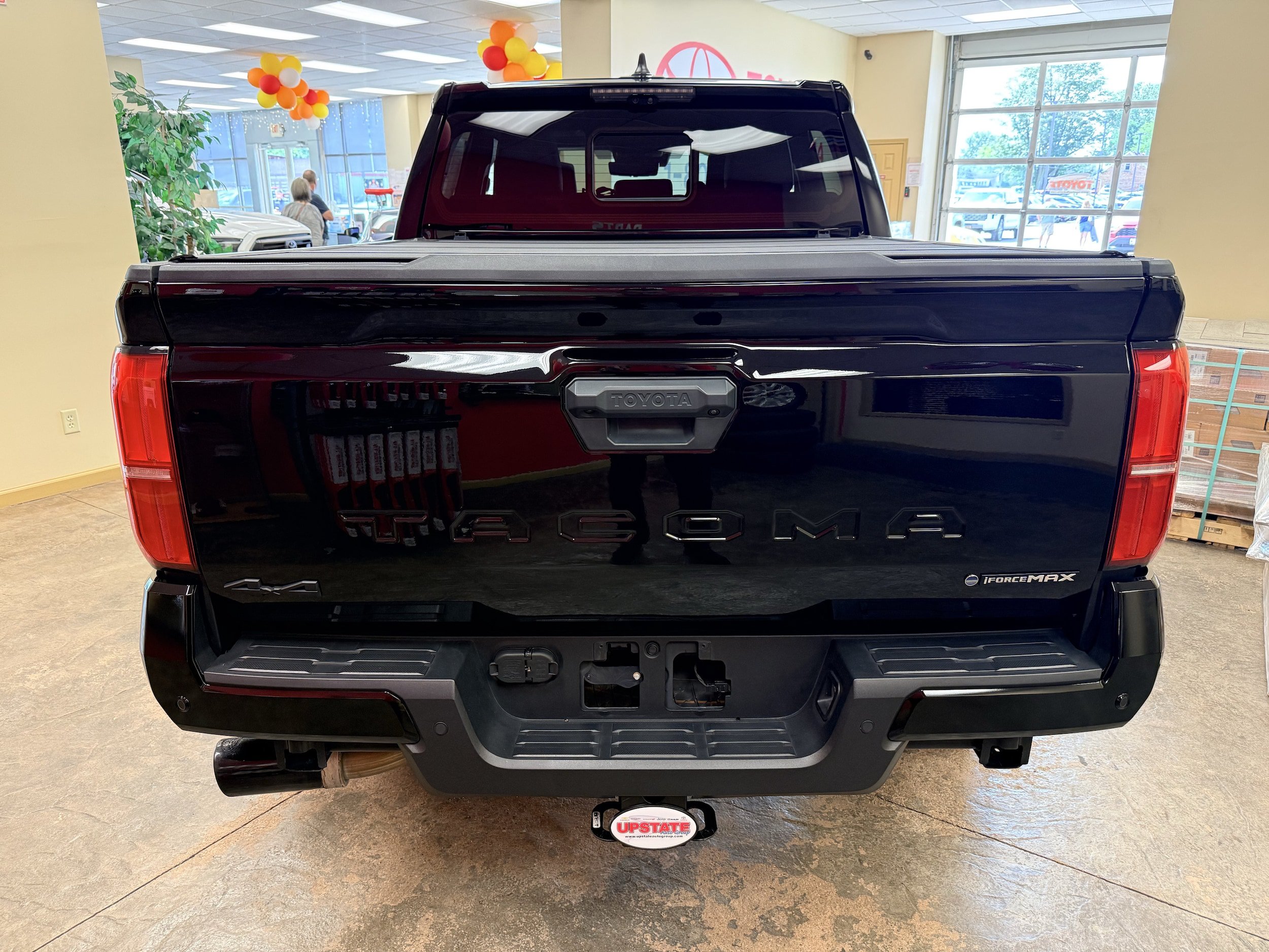 Used 2024 Toyota Tacoma TRD Sport w/ TRD Sport Premium Package AWD/4WD image 17
