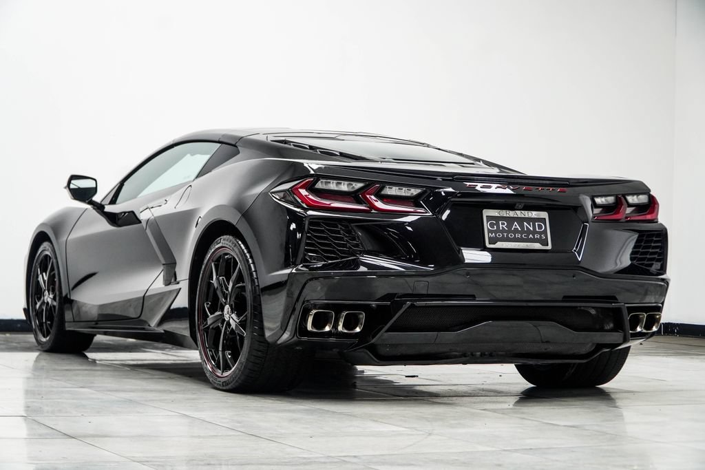 Used 2022 Chevrolet Corvette Stingray Coupe w/ 1LT RWD image 15