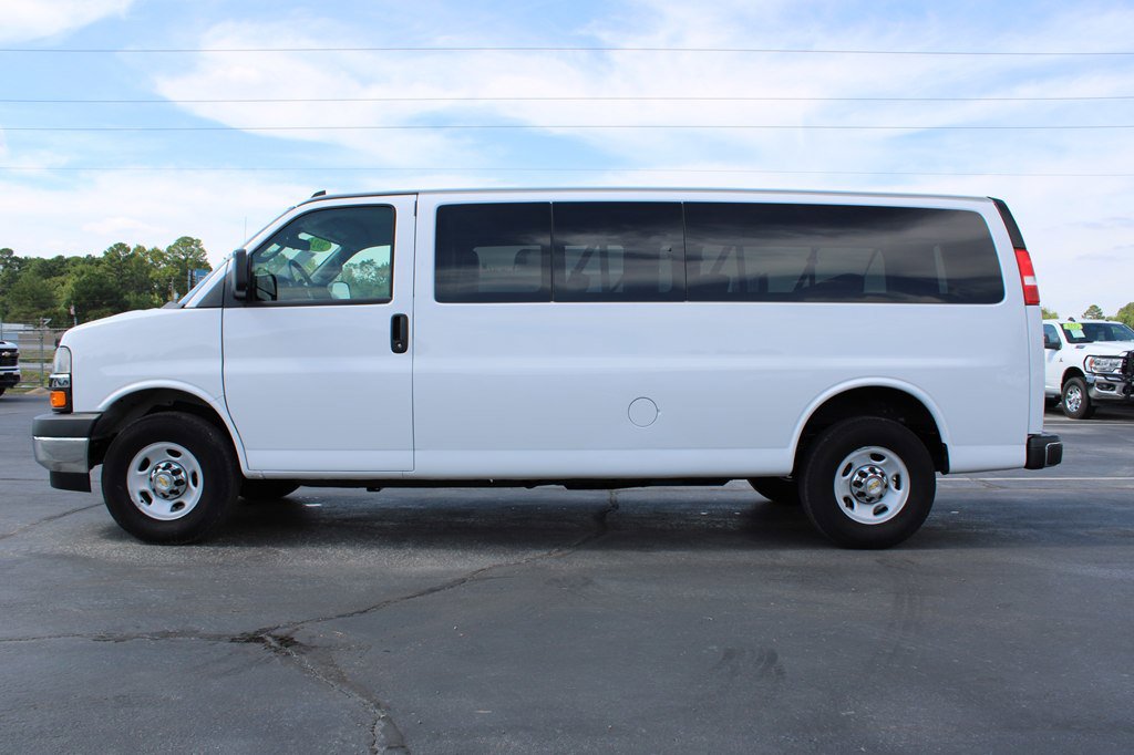 Used 2024 Chevrolet Express 3500 LT w/ LT Preferred Equipment Group image 6
