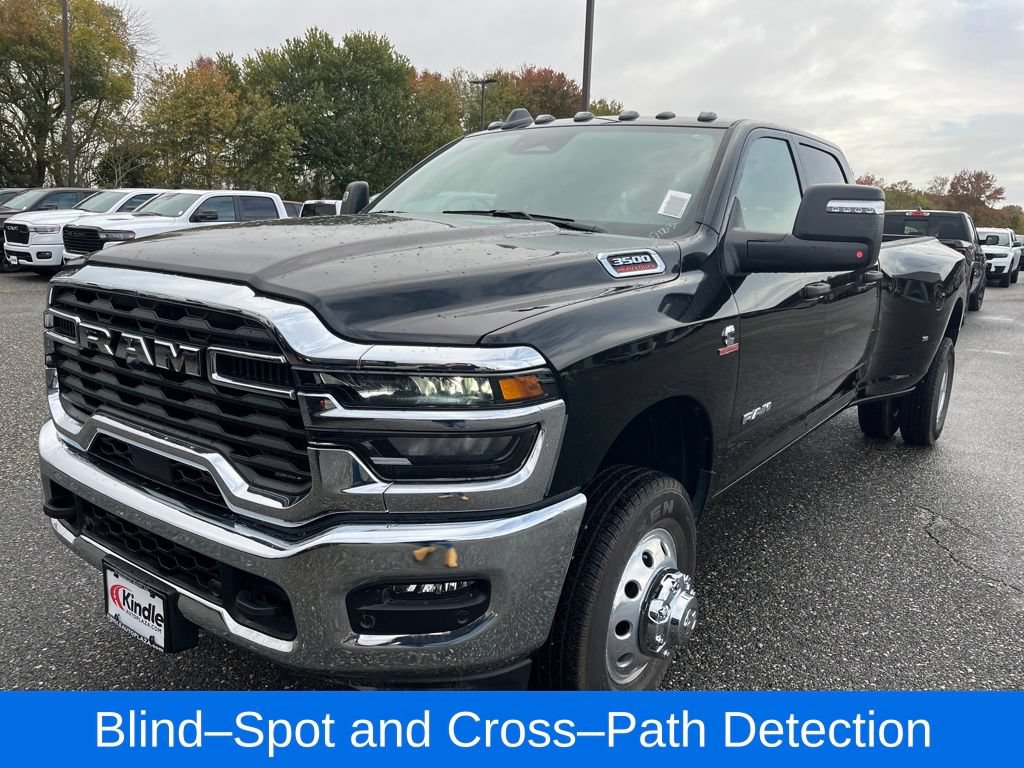New 2026 RAM 3500 Big Horn AWD/4WD image 6