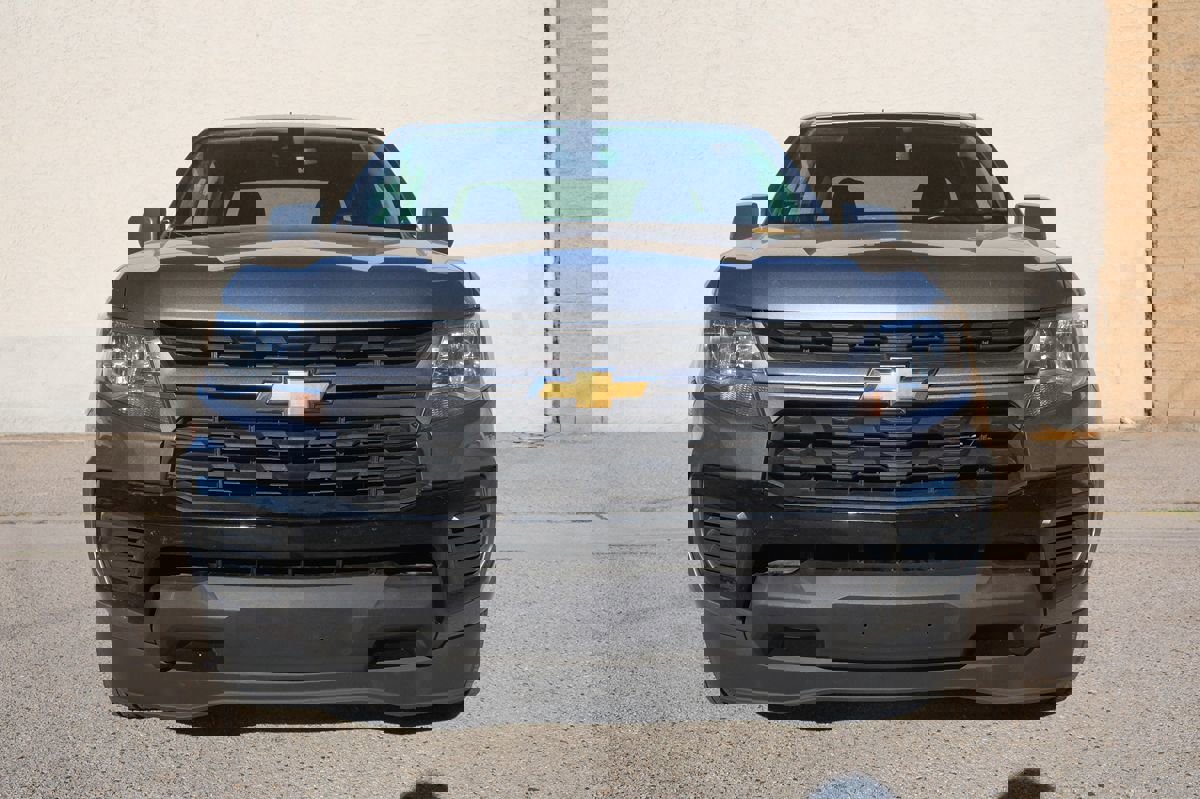 Used 2022 Chevrolet Colorado LT w/ Safety Package image 2