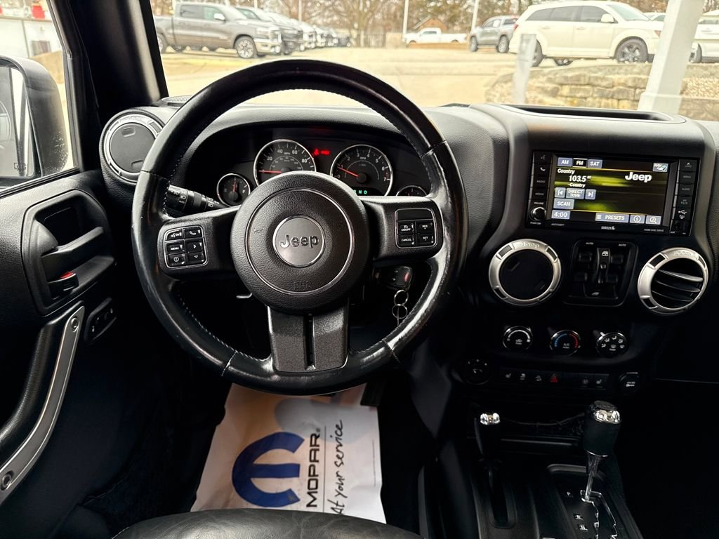 Used 2015 Jeep Wrangler Unlimited Sahara w/ Connectivity Group image 13