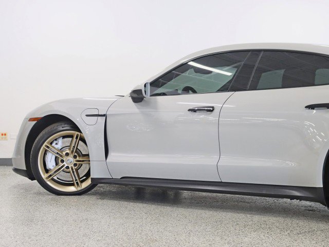 Used 2024 Porsche Taycan 4S image 11