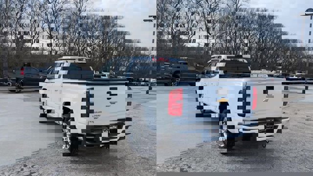 Used 2017 Chevrolet Colorado LT w/ LT Convenience Package image 7