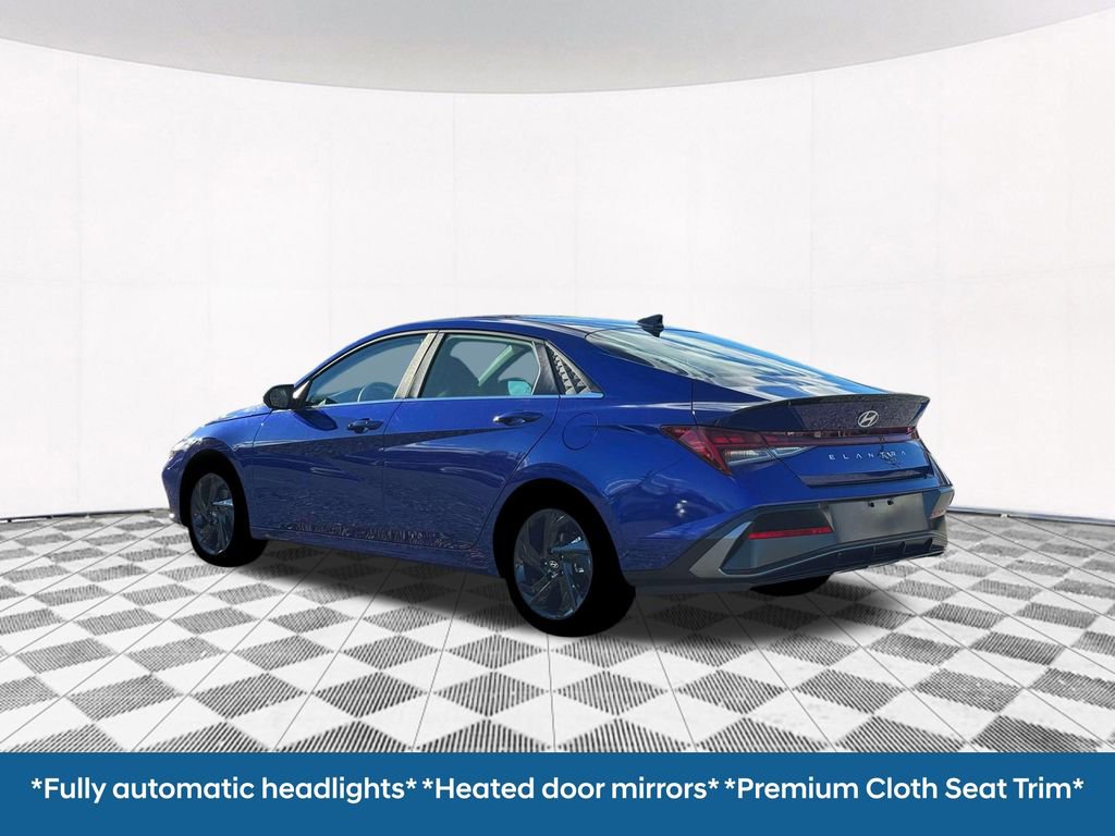 New 2026 Hyundai Elantra SEL Sport Premium FWD image 7