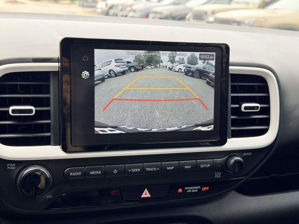 Used 2022 Hyundai Venue Limited w/ Cargo Package FWD image 18