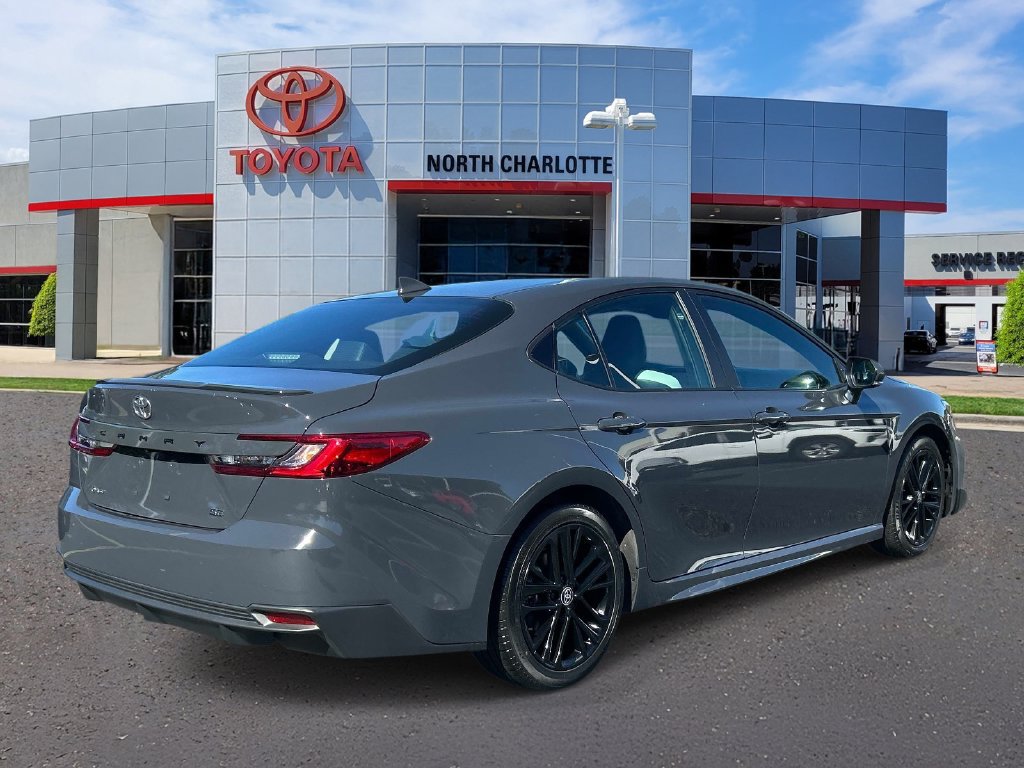 Used 2025 Toyota Camry SE FWD image 7