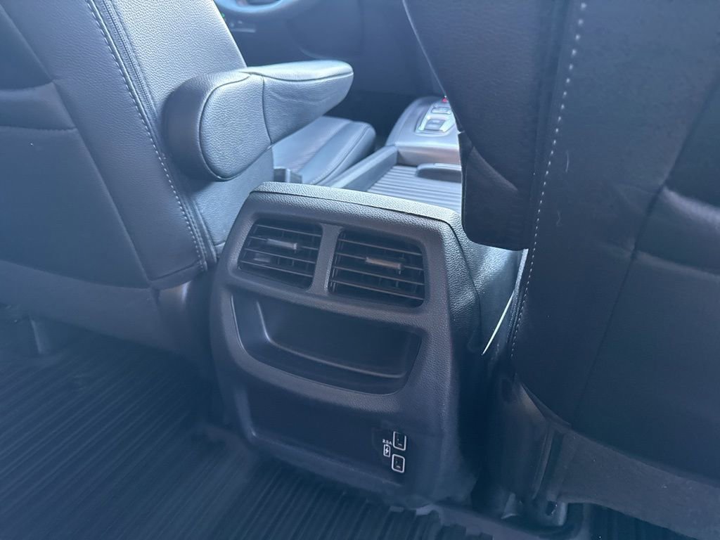Used 2023 Honda Passport EX-L image 18