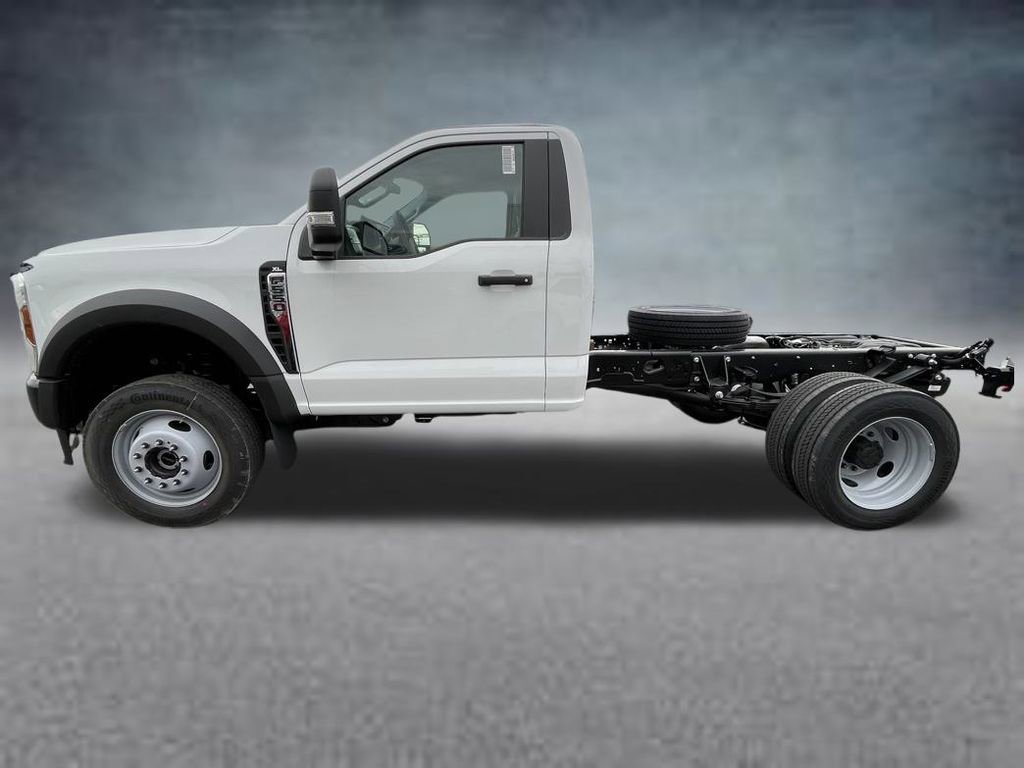 New 2025 Ford F550 4x4 Regular Cab Super Duty image 2