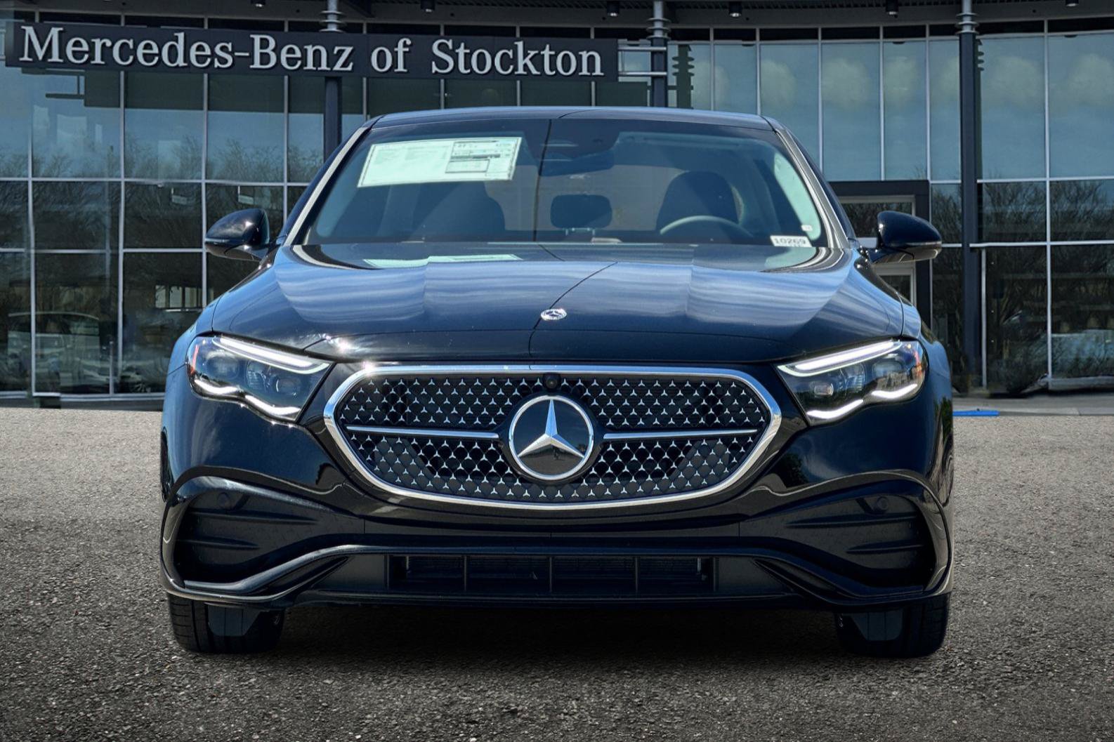 New 2026 Mercedes-Benz E 350 4MATIC Sedan image 9