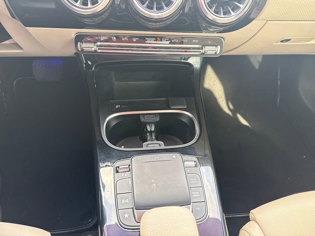 Used 2021 Mercedes-Benz CLA 250 image 20