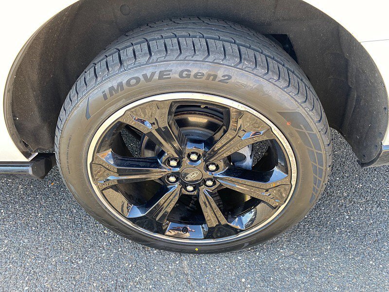 Used 2023 Ford Expedition Limited AWD/4WD image 12