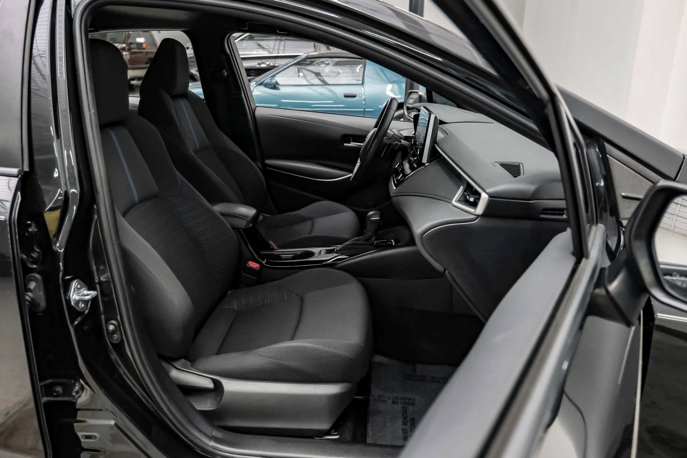 Used 2021 Toyota Corolla SE image 32