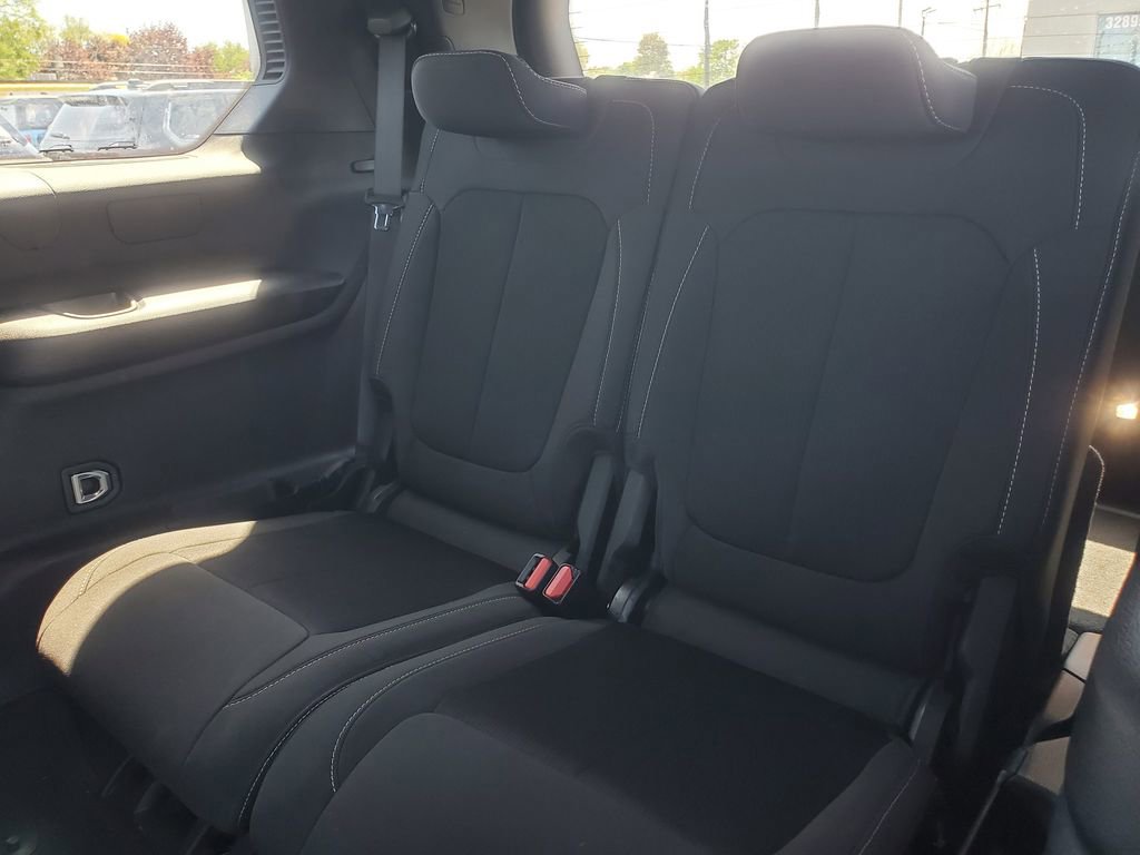 Used 2025 Jeep Grand Cherokee L Laredo AWD/4WD image 32