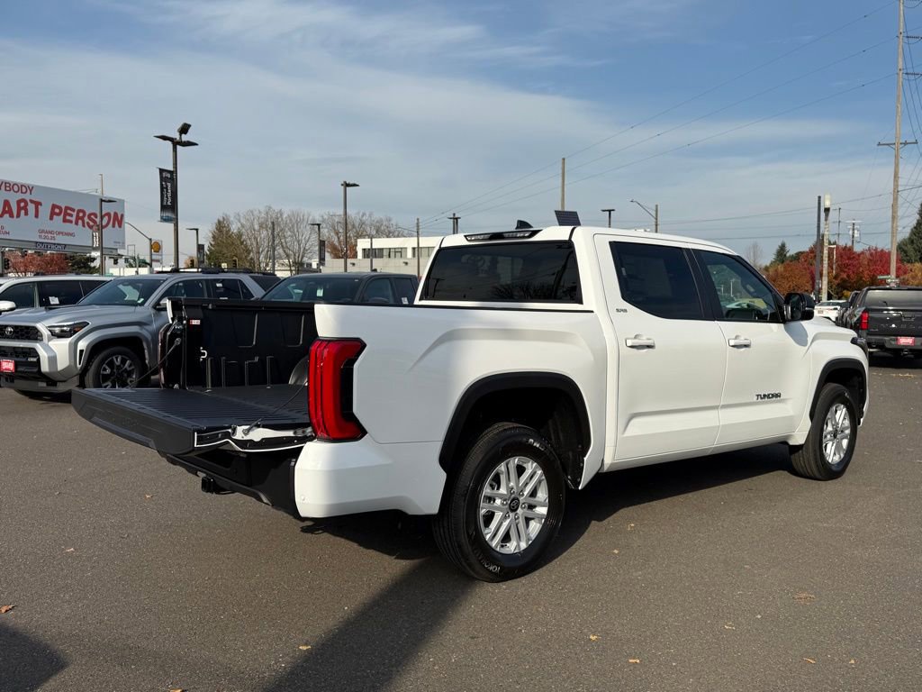 New 2026 Toyota Tundra SR5 AWD/4WD image 8