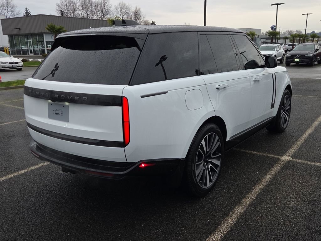 New 2026 Land Rover Range Rover SE image 7