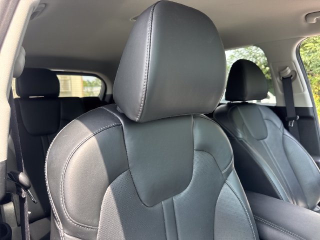 Used 2025 Kia Sorento S FWD image 25