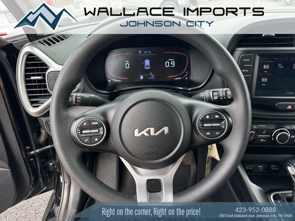 Used 2024 Kia Soul LX w/ Option Group 015 FWD image 26