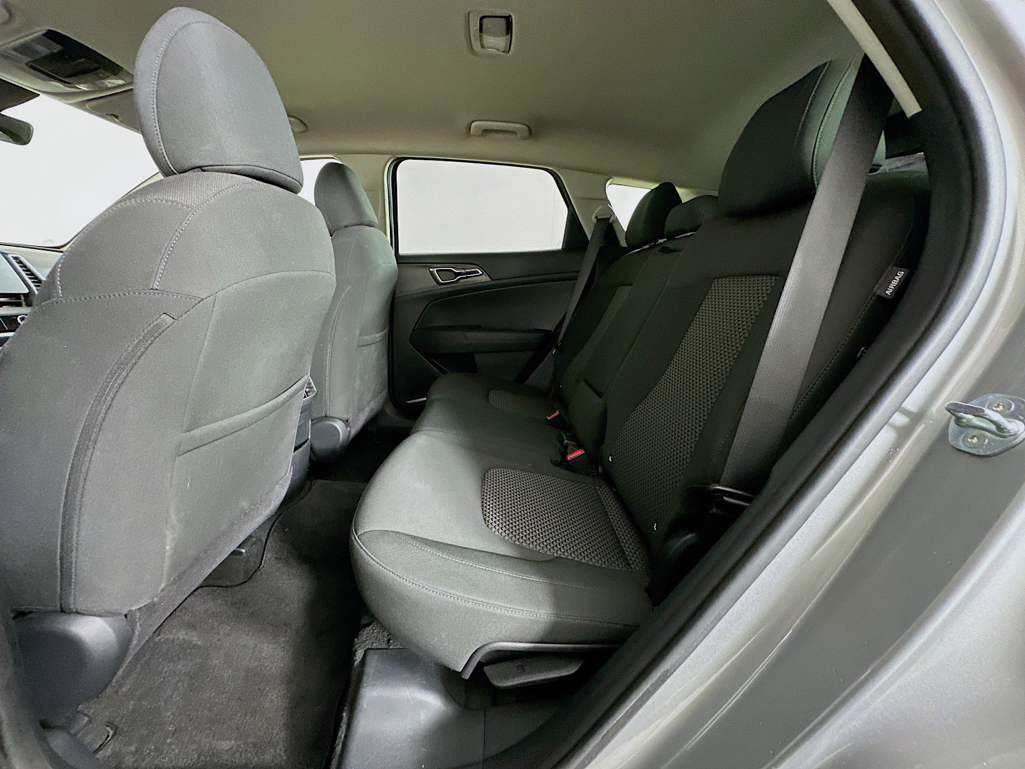 Used 2025 Kia Sportage LX image 27