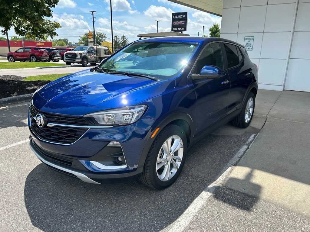 Used 2023 Buick Encore GX Preferred w/ Cold Weather Comfort Package FWD image 5