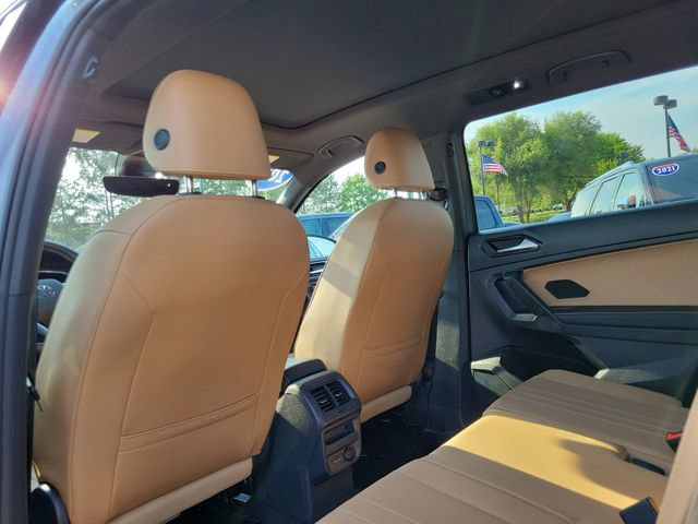 Used 2022 Volkswagen Tiguan SE AWD/4WD image 28