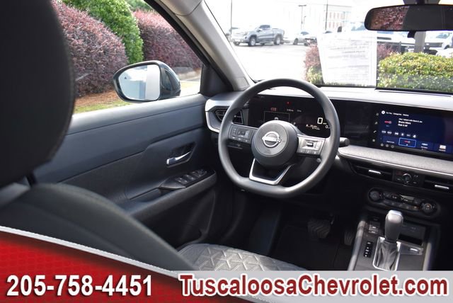 Used 2026 Nissan Kicks SV w/ SV Premium Package FWD image 23