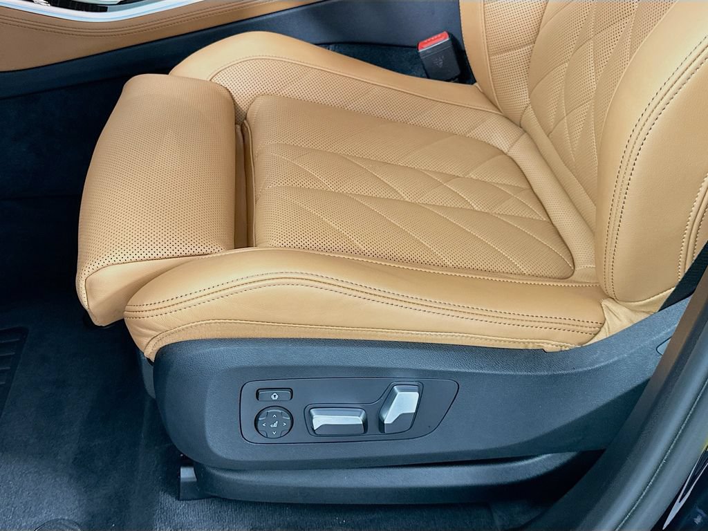 Used 2023 BMW X5 sDrive40i w/ M Sport Package RWD image 20