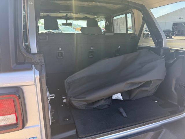 Used 2023 Jeep Wrangler Unlimited w/ Cold Weather Group AWD/4WD image 14