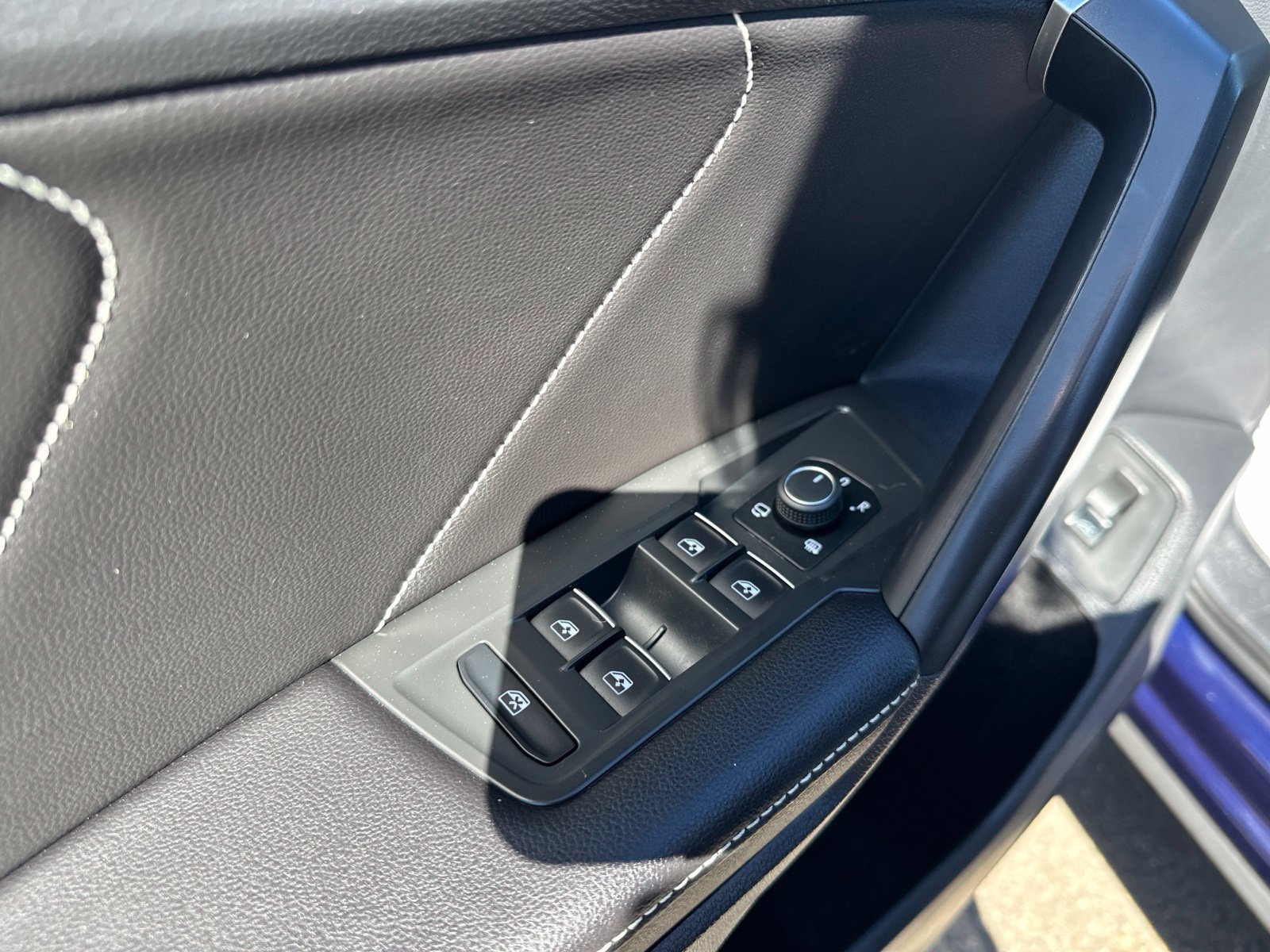 Certified 2024 Volkswagen Tiguan SEL R-Line w/ MDO Package, Two-Row AWD/4WD image 19