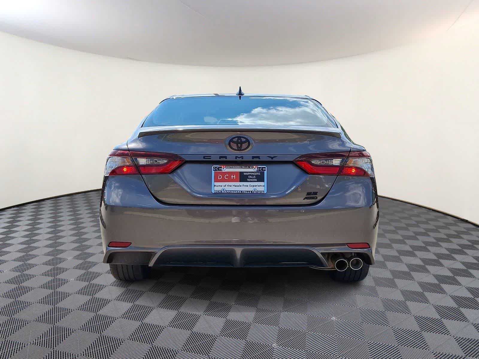 Used 2024 Toyota Camry SE AWD/4WD image 7